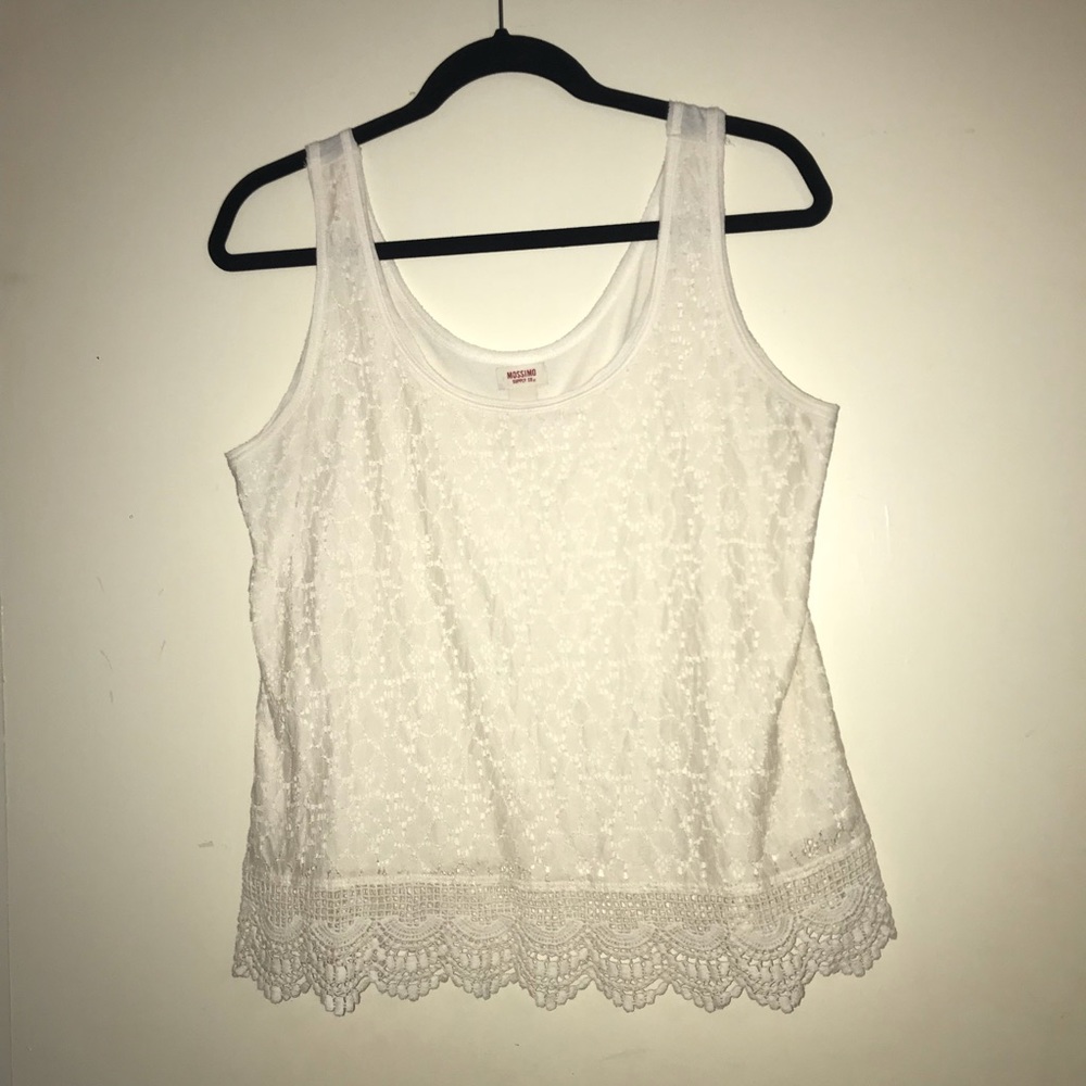 Sleeveless lacy top